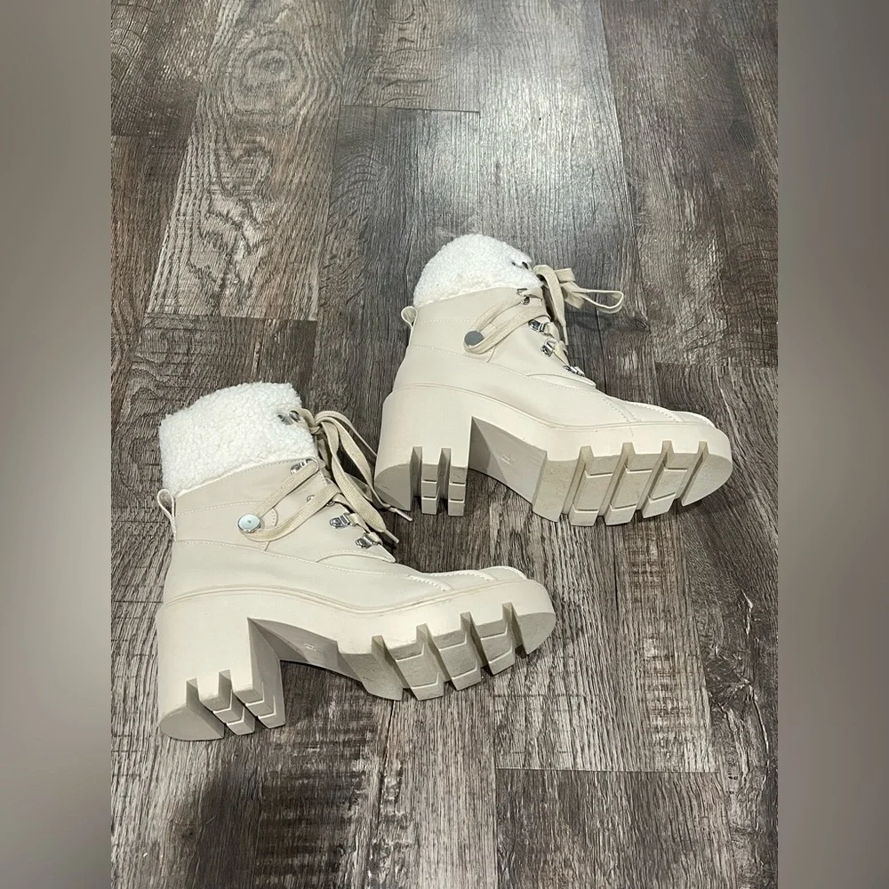 Steve‎ Madden Women's Cream Lace-Up Ankle Boots
